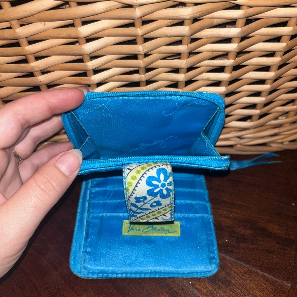 ★ Vera Bradley Blue Paisley Quilted Wallet Wristlet Organizer - Picture 7 of 10